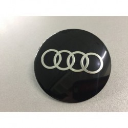 Наклейка Audi D56 мм алюминий (Серебристый логотип на черном фоне)