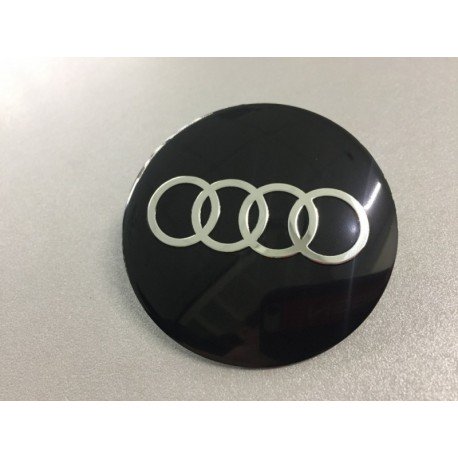 Наклейка Audi D56 мм алюминий (Серебристый логотип на черном фоне)